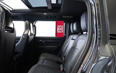 Land Rover Defender II, 2025 год, 31 300 000 рублей, 11 фотография