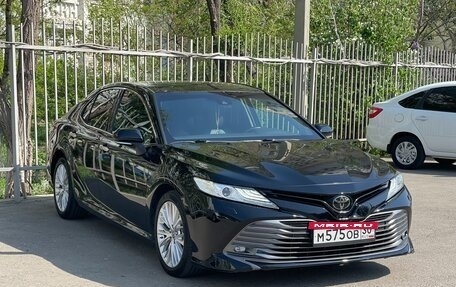 Toyota Camry, 2018 год, 2 950 000 рублей, 8 фотография