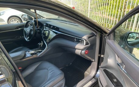 Toyota Camry, 2018 год, 2 950 000 рублей, 20 фотография