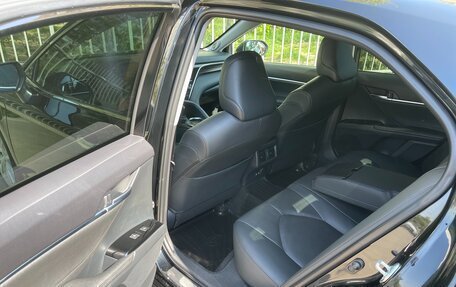 Toyota Camry, 2018 год, 2 950 000 рублей, 18 фотография