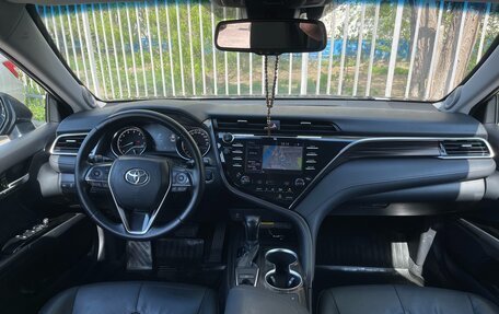 Toyota Camry, 2018 год, 2 950 000 рублей, 22 фотография