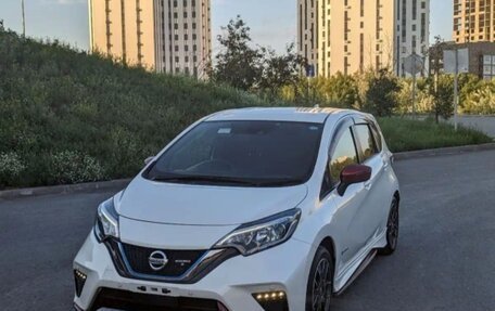 Nissan Note II рестайлинг, 2019 год, 1 800 000 рублей, 2 фотография