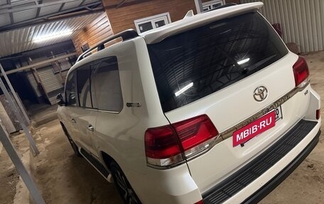 Toyota Land Cruiser 200, 2017 год, 8 150 000 рублей, 4 фотография