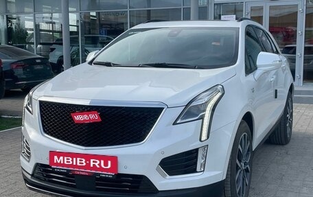 Cadillac XT5 I рестайлинг, 2023 год, 4 990 000 рублей, 2 фотография