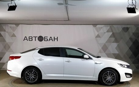 KIA K5 I рестайлинг, 2012 год, 869 000 рублей, 6 фотография