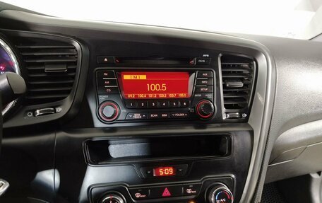 KIA K5 I рестайлинг, 2012 год, 869 000 рублей, 13 фотография