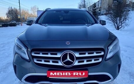 Mercedes-Benz GLA, 2019 год, 2 400 000 рублей, 4 фотография