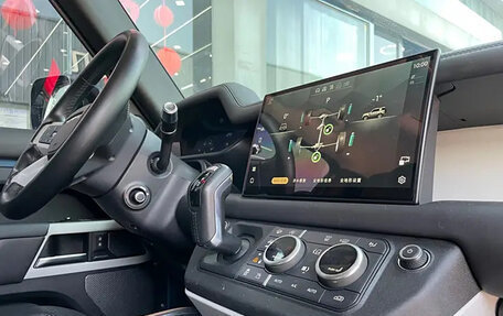 Land Rover Defender II, 2022 год, 6 655 000 рублей, 9 фотография