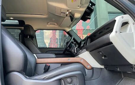 Land Rover Defender II, 2022 год, 6 655 000 рублей, 10 фотография