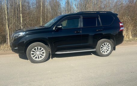 Toyota Land Cruiser Prado 150 рестайлинг 2, 2016 год, 3 500 000 рублей, 2 фотография