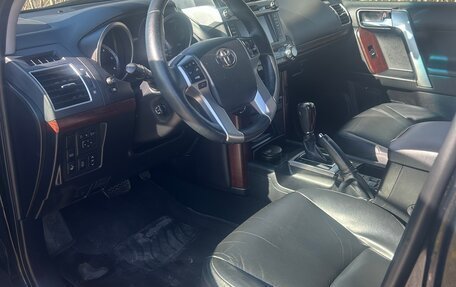 Toyota Land Cruiser Prado 150 рестайлинг 2, 2016 год, 3 500 000 рублей, 5 фотография