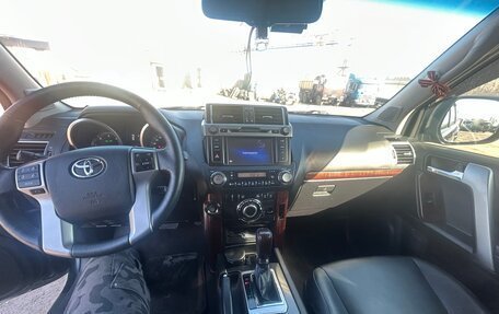 Toyota Land Cruiser Prado 150 рестайлинг 2, 2016 год, 3 500 000 рублей, 14 фотография