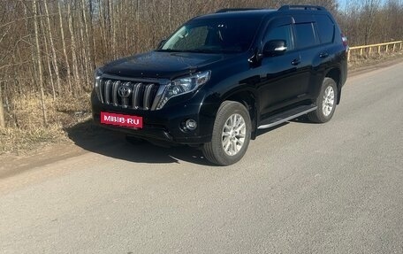 Toyota Land Cruiser Prado 150 рестайлинг 2, 2016 год, 3 500 000 рублей, 11 фотография