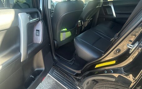 Toyota Land Cruiser Prado 150 рестайлинг 2, 2016 год, 3 500 000 рублей, 15 фотография