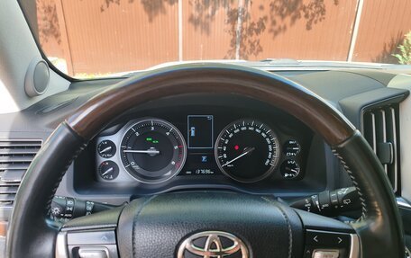 Toyota Land Cruiser 200, 2019 год, 9 000 000 рублей, 16 фотография