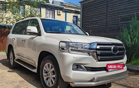 Toyota Land Cruiser 200, 2019 год, 9 000 000 рублей, 4 фотография