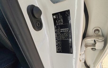 Toyota Land Cruiser 200, 2019 год, 9 000 000 рублей, 19 фотография