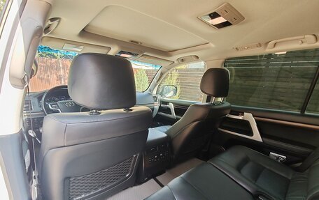 Toyota Land Cruiser 200, 2019 год, 9 000 000 рублей, 20 фотография