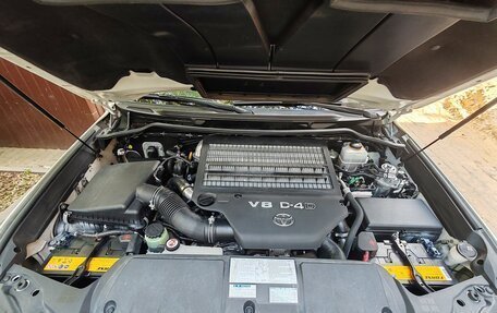 Toyota Land Cruiser 200, 2019 год, 9 000 000 рублей, 23 фотография