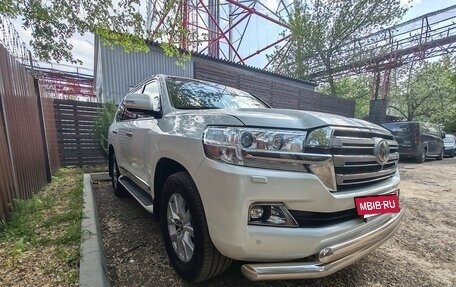 Toyota Land Cruiser 200, 2019 год, 9 000 000 рублей, 32 фотография