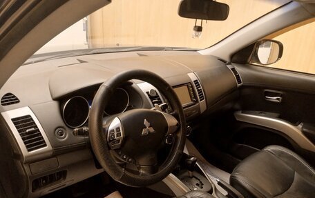 Mitsubishi Outlander III рестайлинг 3, 2011 год, 849 000 рублей, 8 фотография