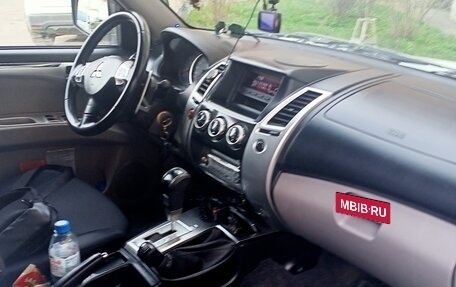 Mitsubishi Pajero Sport II рестайлинг, 2013 год, 2 100 000 рублей, 5 фотография