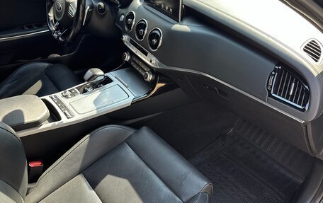 KIA Stinger I, 2019 год, 2 750 000 рублей, 20 фотография
