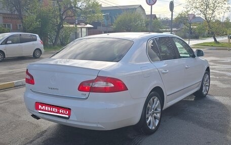 Skoda Superb III рестайлинг, 2011 год, 910 000 рублей, 3 фотография