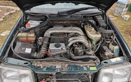 Mercedes-Benz E-Класс, 1993 год, 720 000 рублей, 15 фотография