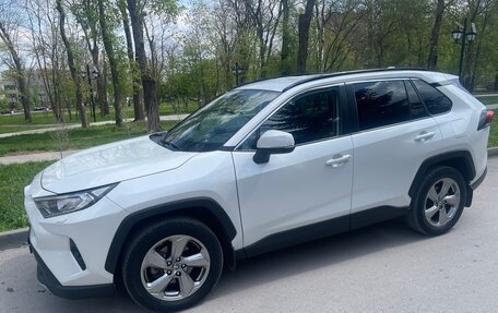 Toyota RAV4, 2020 год, 2 фотография