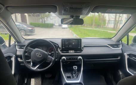 Toyota RAV4, 2020 год, 9 фотография