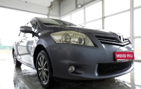 Toyota Auris II, 2011 год, 770 000 рублей, 12 фотография