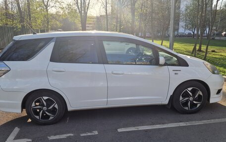 Honda Fit Shuttle I рестайлинг, 2012 год, 1 200 000 рублей, 2 фотография