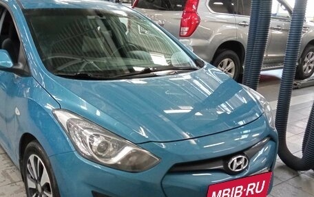 Hyundai i30 II рестайлинг, 2013 год, 930 000 рублей, 2 фотография