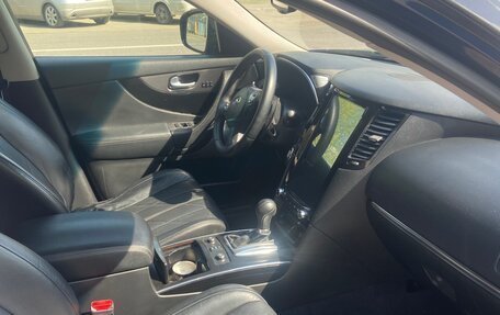 Infiniti QX70, 2013 год, 2 490 000 рублей, 2 фотография