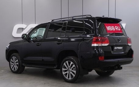 Toyota Land Cruiser 200, 2015 год, 5 699 000 рублей, 2 фотография