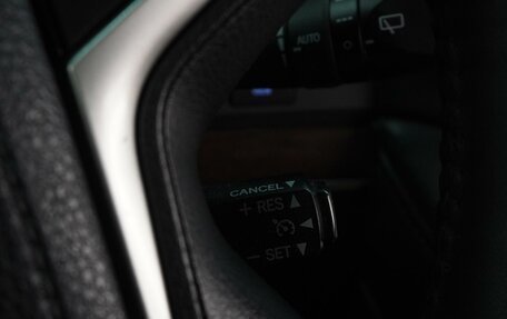 Toyota Land Cruiser 200, 2015 год, 5 699 000 рублей, 20 фотография