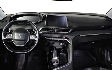 Peugeot 3008 II, 2017 год, 1 997 000 рублей, 13 фотография