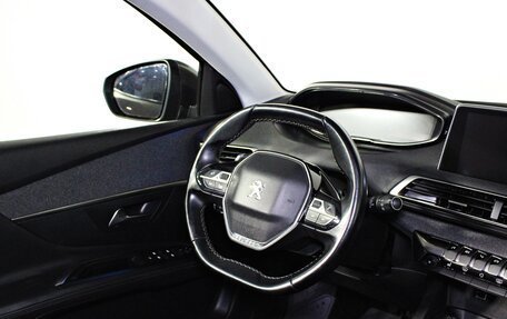 Peugeot 3008 II, 2017 год, 1 997 000 рублей, 11 фотография