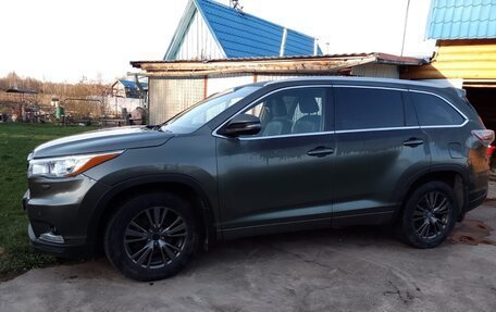 Toyota Highlander III, 2015 год, 2 500 000 рублей, 2 фотография