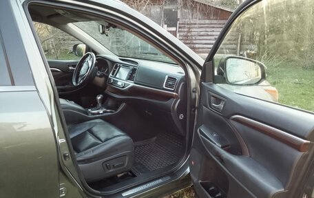 Toyota Highlander III, 2015 год, 2 500 000 рублей, 6 фотография