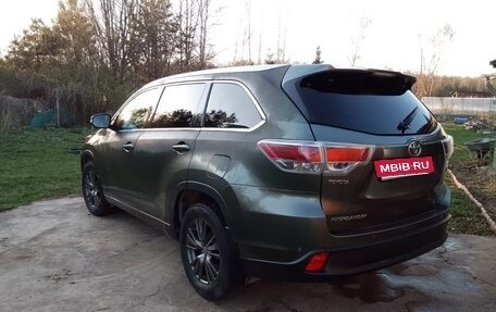 Toyota Highlander III, 2015 год, 2 500 000 рублей, 4 фотография