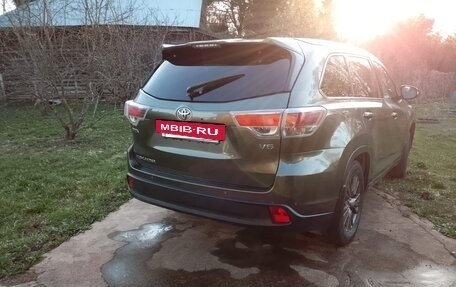 Toyota Highlander III, 2015 год, 2 500 000 рублей, 3 фотография