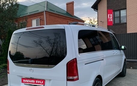 Mercedes-Benz V-Класс, 2015 год, 4 000 000 рублей, 2 фотография