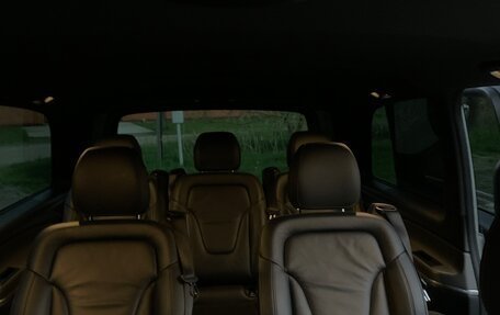 Mercedes-Benz V-Класс, 2015 год, 4 000 000 рублей, 7 фотография