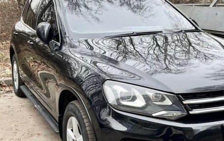 Volkswagen Touareg III, 2012 год, 1 600 000 рублей, 3 фотография
