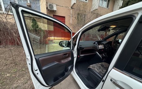 Toyota Esquire I, 2016 год, 2 095 000 рублей, 13 фотография