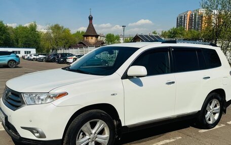 Toyota Highlander III, 2012 год, 2 420 000 рублей, 3 фотография