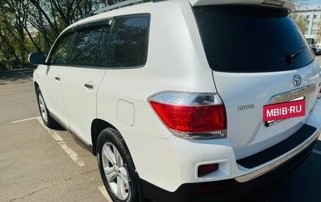 Toyota Highlander III, 2012 год, 2 420 000 рублей, 5 фотография