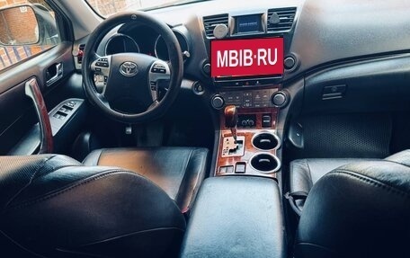 Toyota Highlander III, 2012 год, 2 420 000 рублей, 13 фотография
